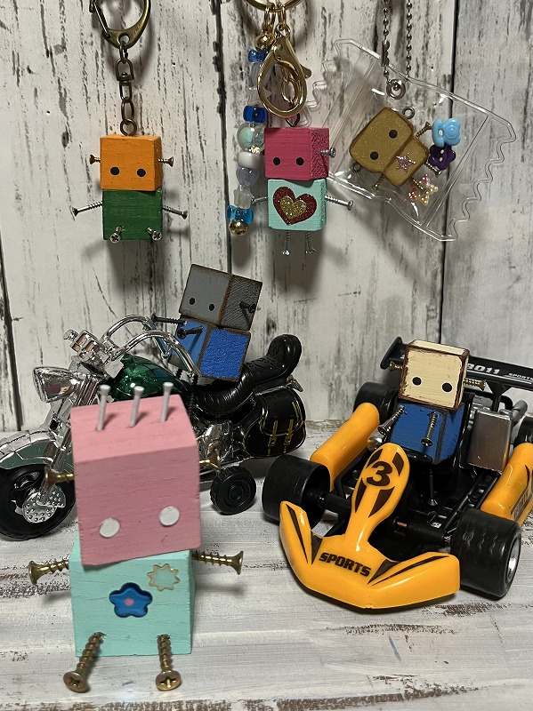 Small Bee 作品2